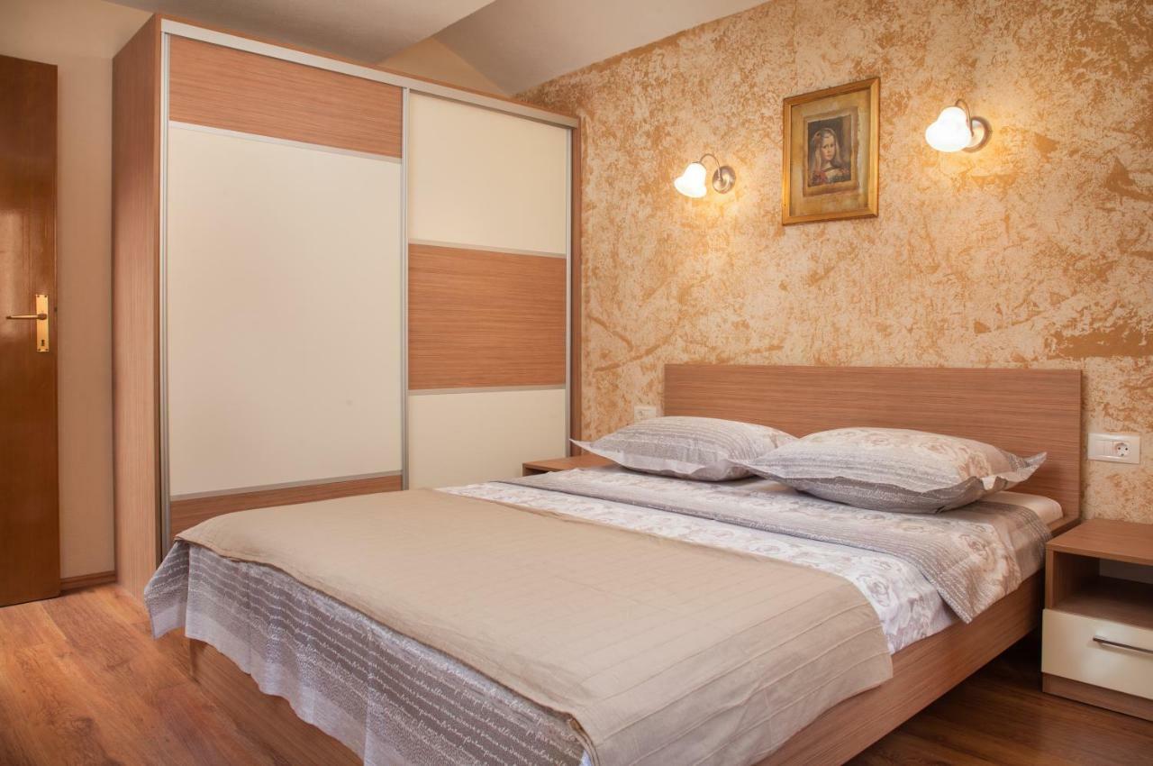 מאקרסקה Apartments Kate מראה חיצוני תמונה