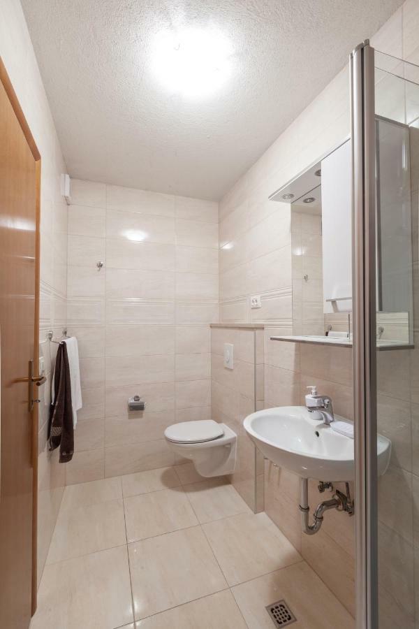 מאקרסקה Apartments Kate מראה חיצוני תמונה