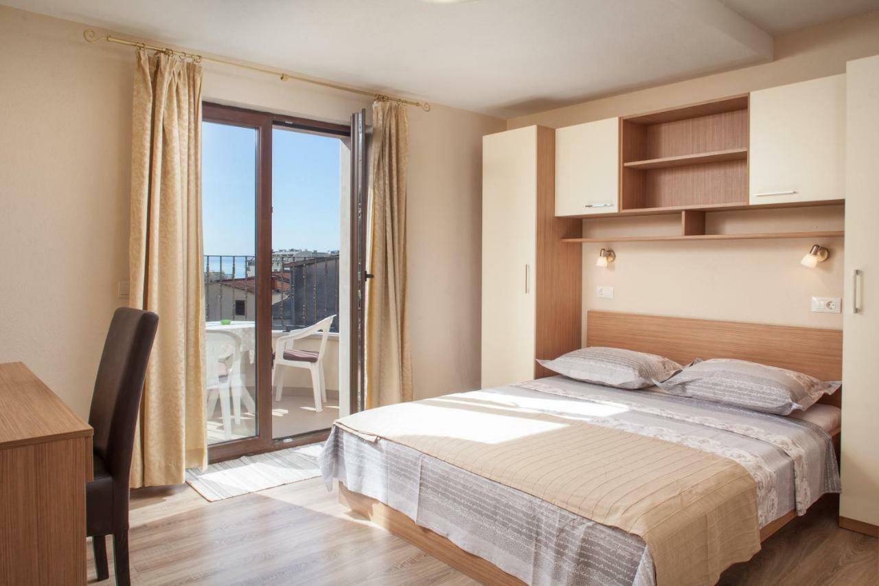 מאקרסקה Apartments Kate מראה חיצוני תמונה