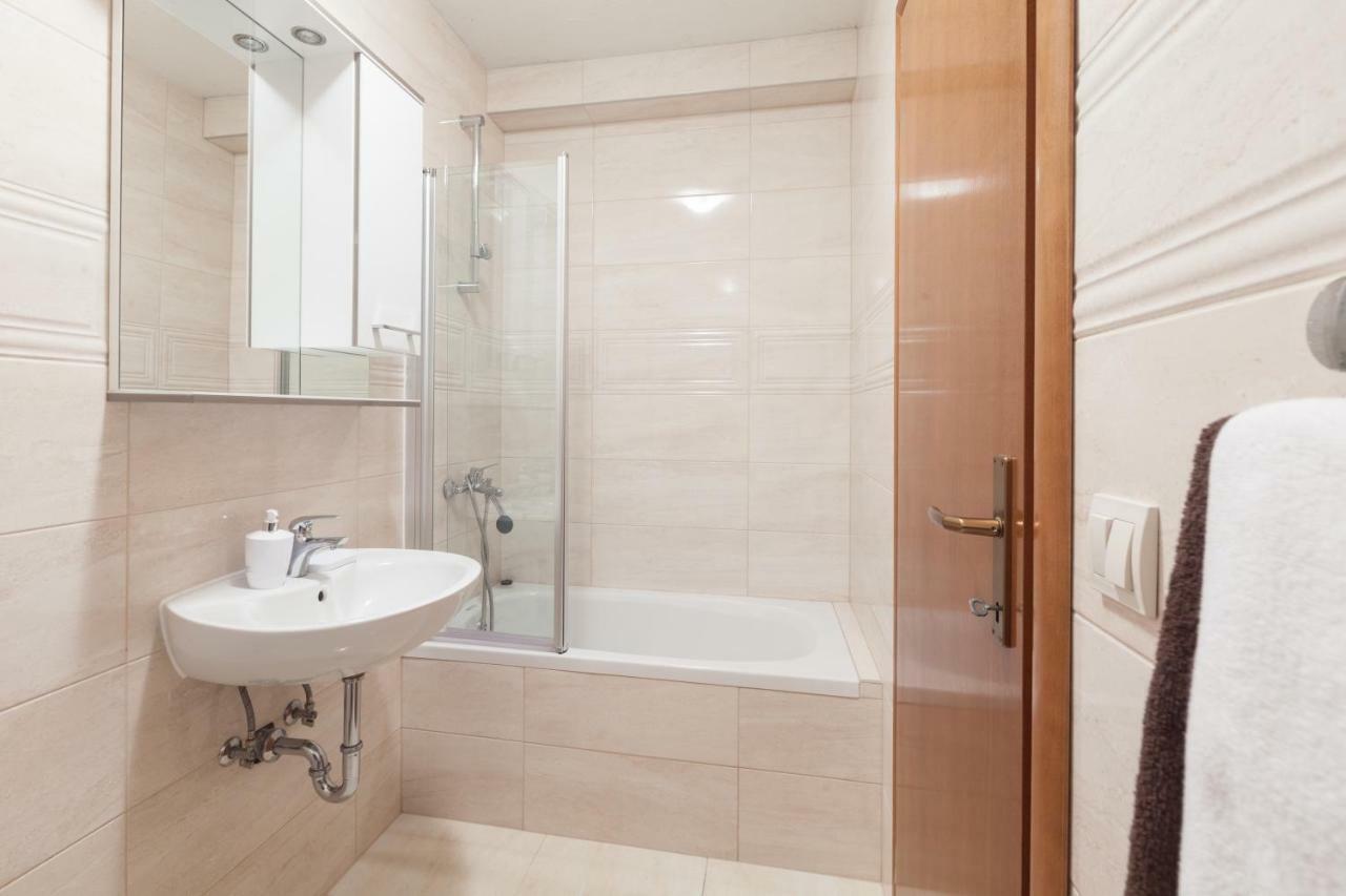 מאקרסקה Apartments Kate מראה חיצוני תמונה