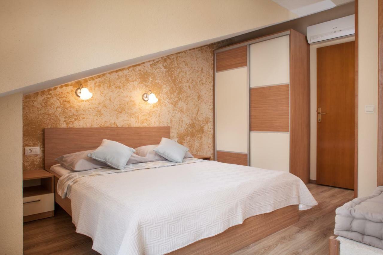מאקרסקה Apartments Kate מראה חיצוני תמונה