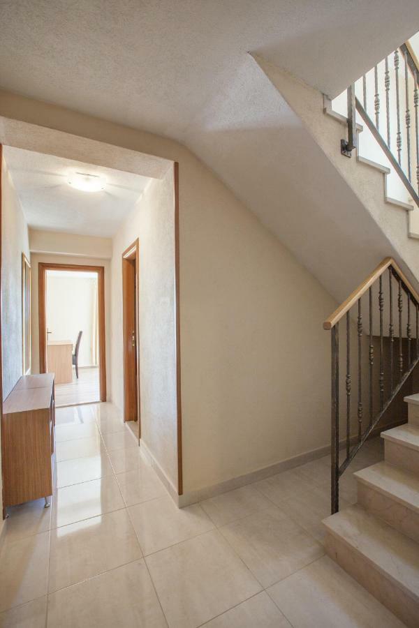 מאקרסקה Apartments Kate מראה חיצוני תמונה