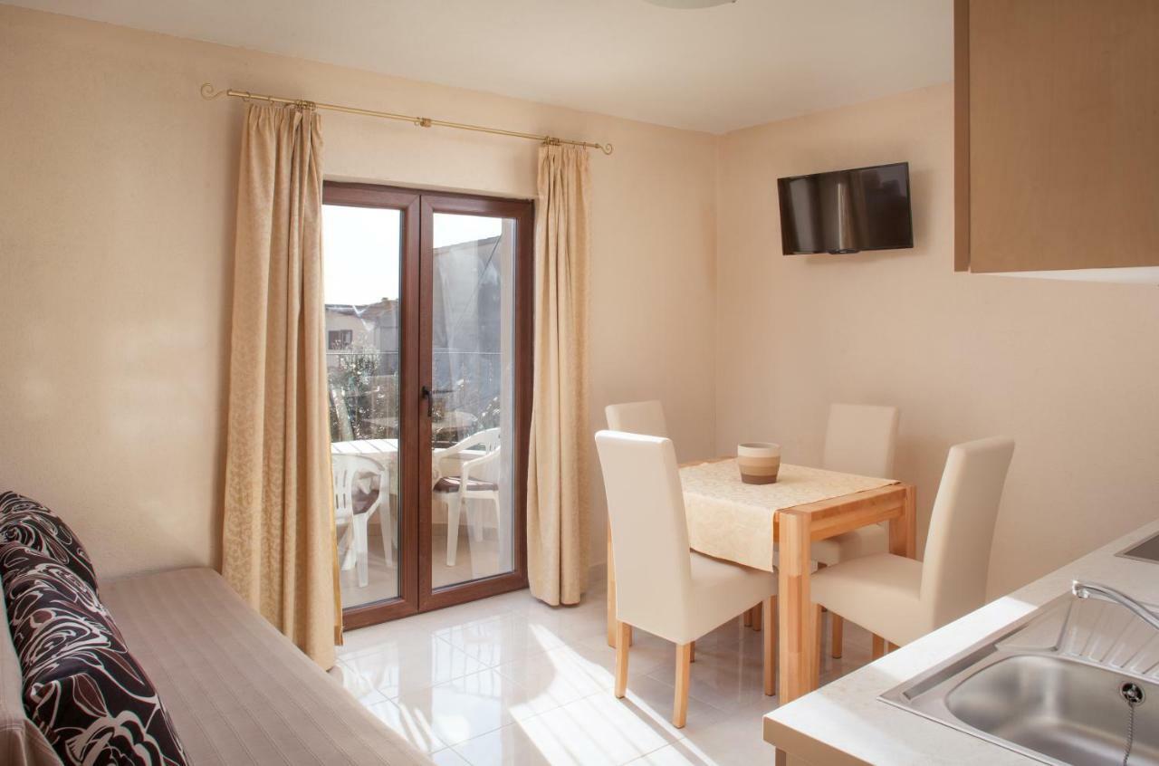 מאקרסקה Apartments Kate מראה חיצוני תמונה